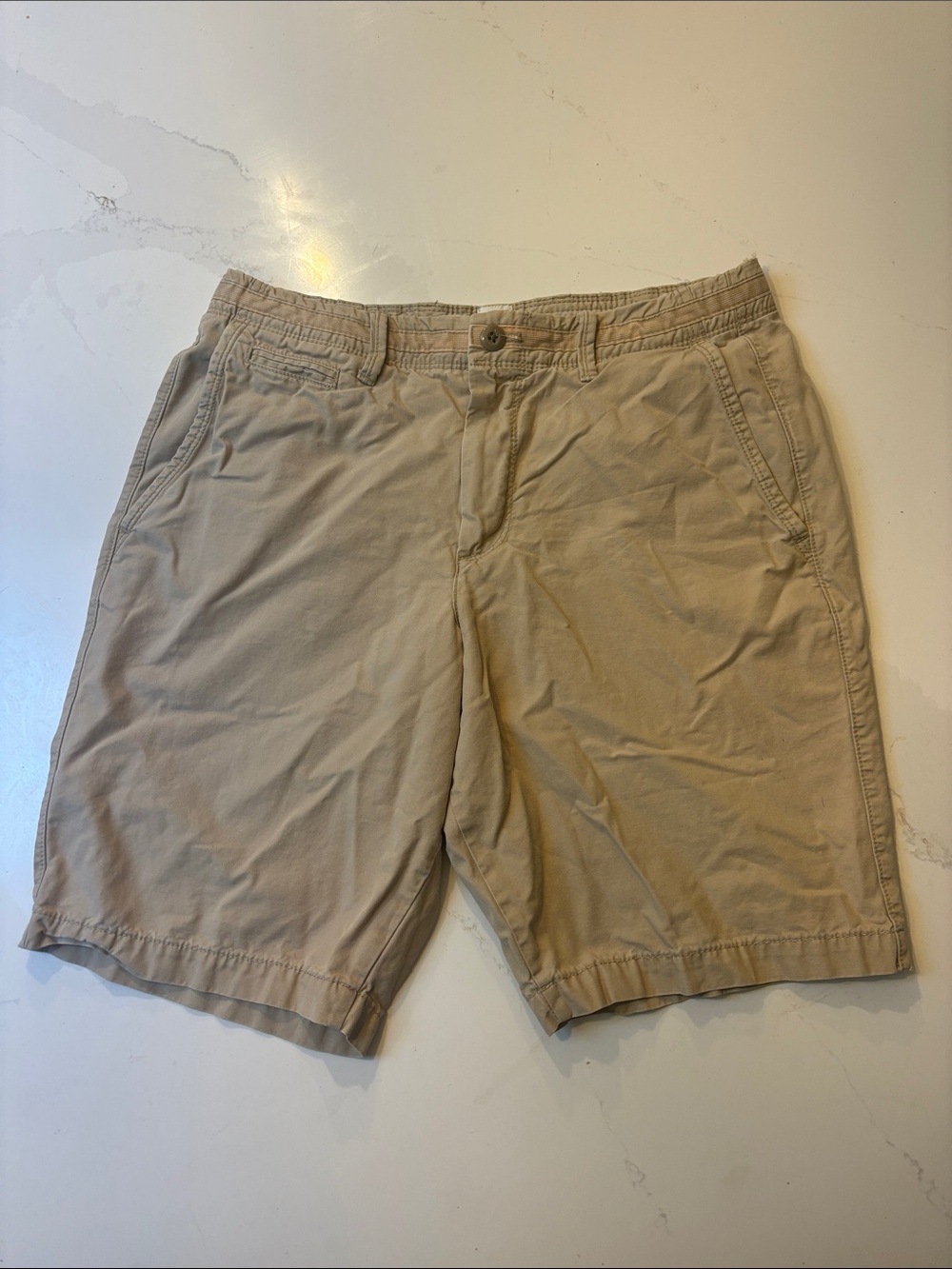 GAP Khaki Short Size 31 Lightly Worn